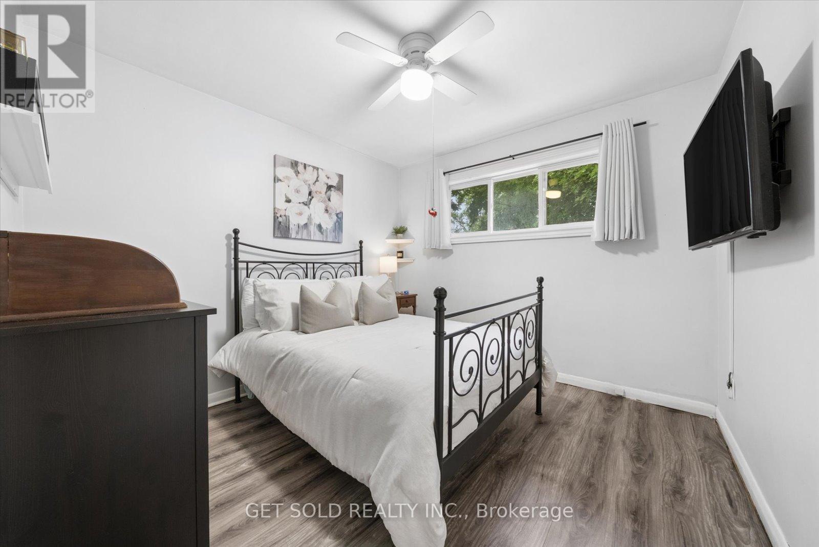 32 Checkendon Drive, Toronto, Ontario  M9W 2Y9 - Photo 17 - W13639160