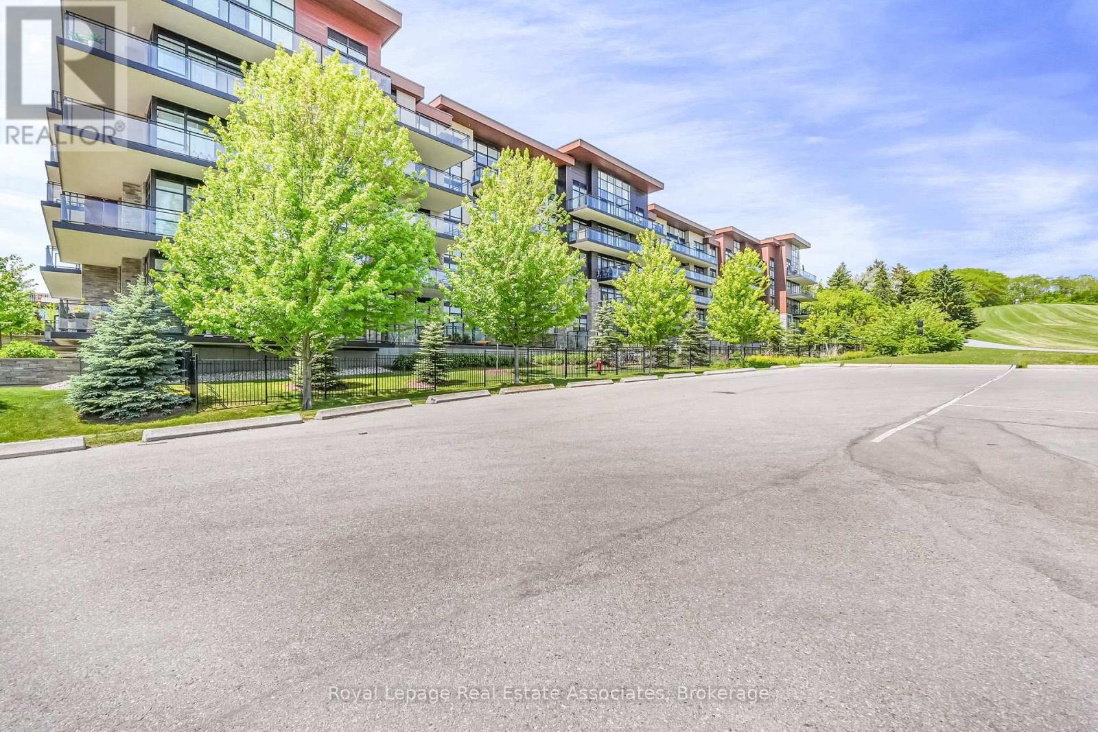 Gr26 - 1575 Lakeshore Road W, Mississauga, Ontario  L5J 0B1 - Photo 43 - W13639174