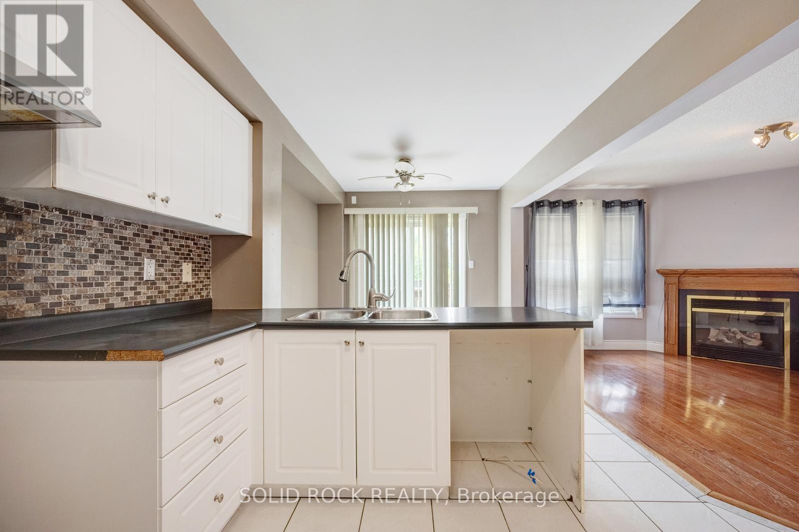 41 Trumpet Valley Boulevard, Brampton, Ontario  L7A 2Z8 - Photo 11 - W13639192
