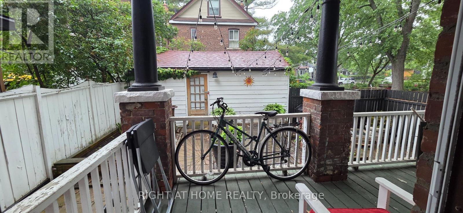 179 Gilmour Avenue, Toronto, Ontario  M6P 3B2 - Photo 13 - W13639202