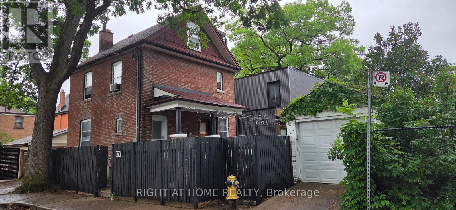 179 Gilmour Avenue, Toronto, Ontario  M6P 3B2 - Photo 15 - W13639202
