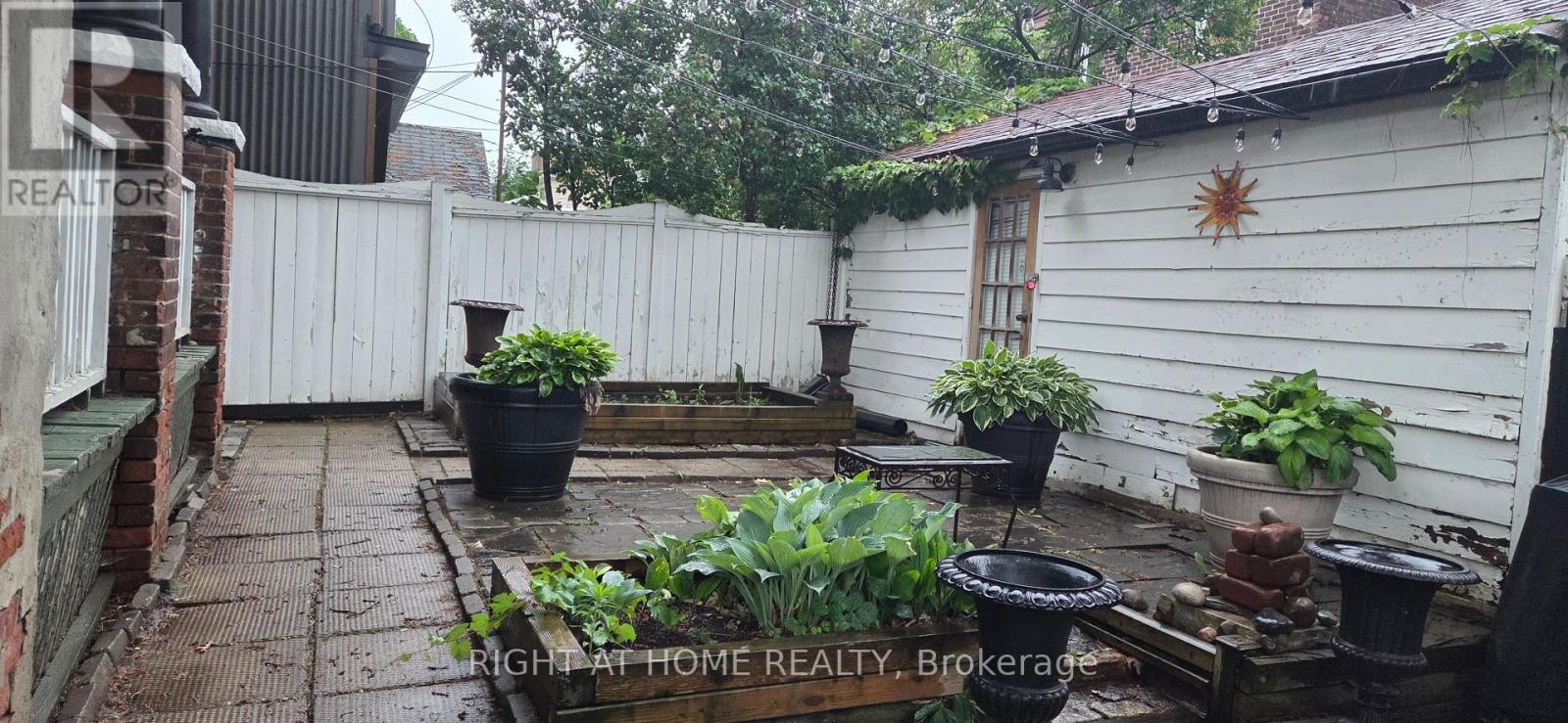 179 Gilmour Avenue, Toronto, Ontario  M6P 3B2 - Photo 2 - W13639202