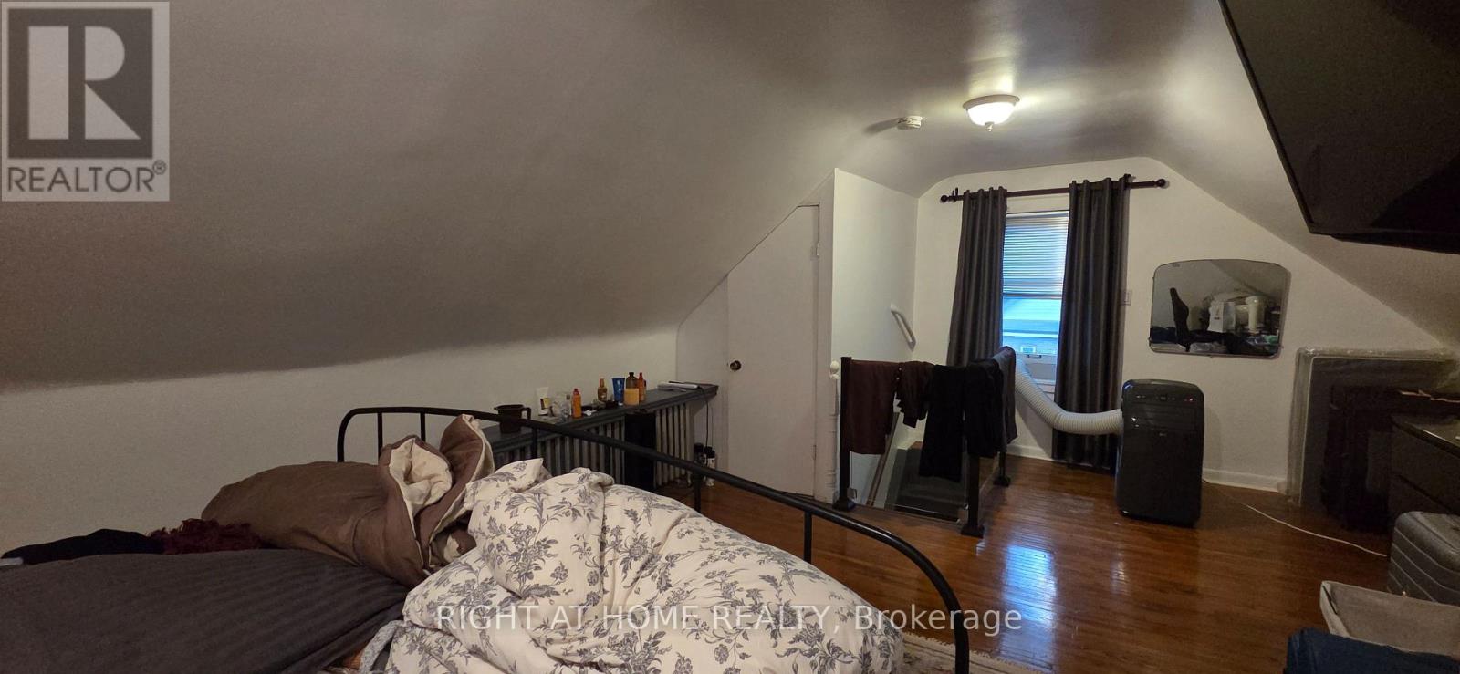 179 Gilmour Avenue, Toronto, Ontario  M6P 3B2 - Photo 5 - W13639202