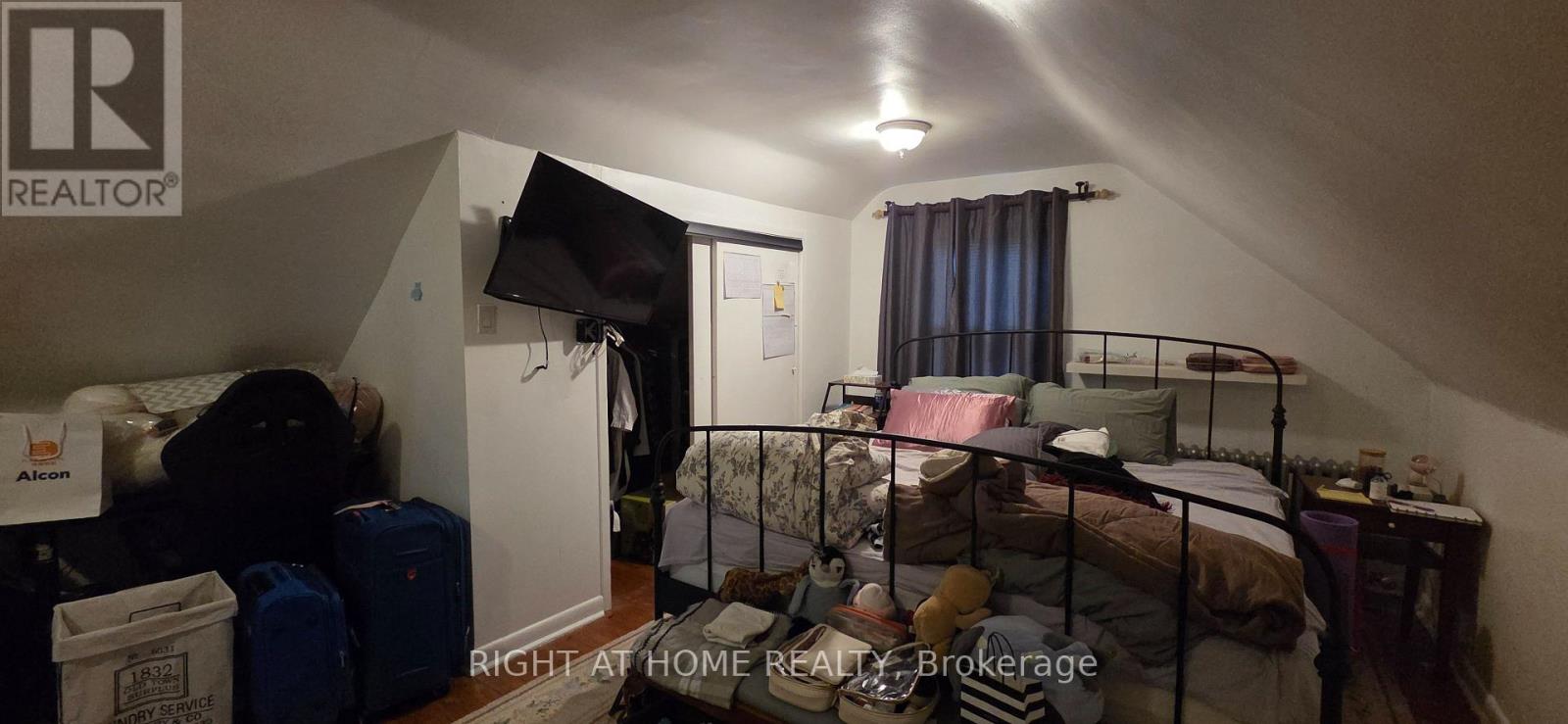 179 Gilmour Avenue, Toronto, Ontario  M6P 3B2 - Photo 6 - W13639202