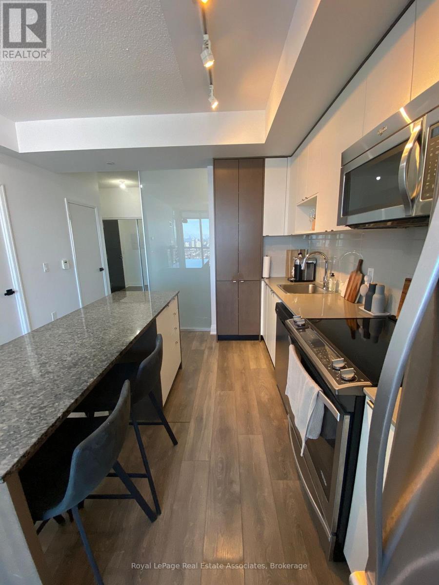 2701 - 9 Valhalla Inn Road, Toronto, Ontario  M9B 0B2 - Photo 5 - W13639226