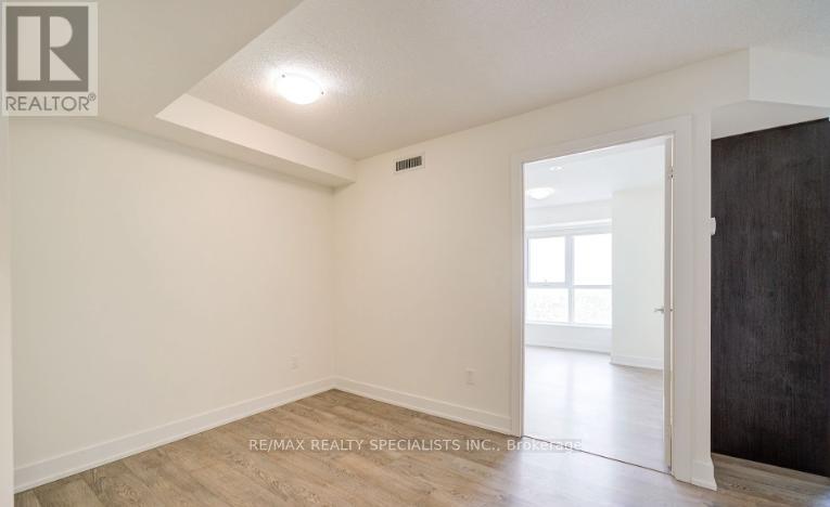2703 - 7 Mabelle Avenue, Toronto, Ontario M9A 0C9 - Photo 5 - W13639232