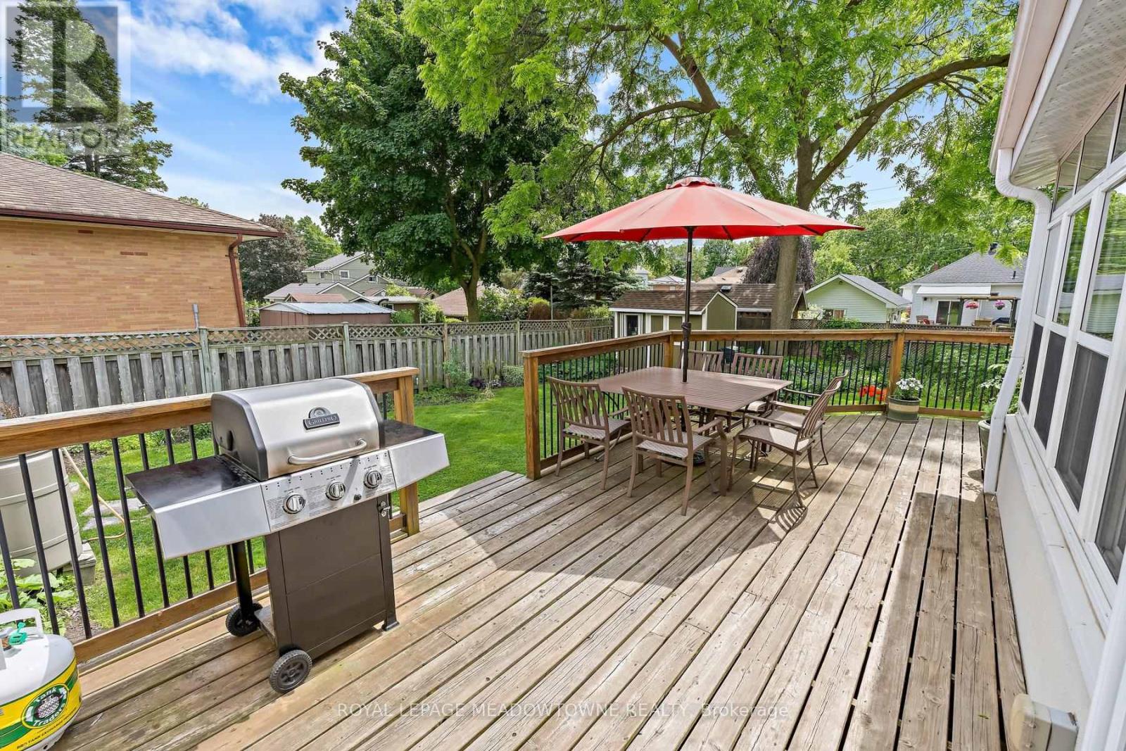 30 Victoria Street, Halton Hills, Ontario  L7G 3N6 - Photo 25 - W13639274