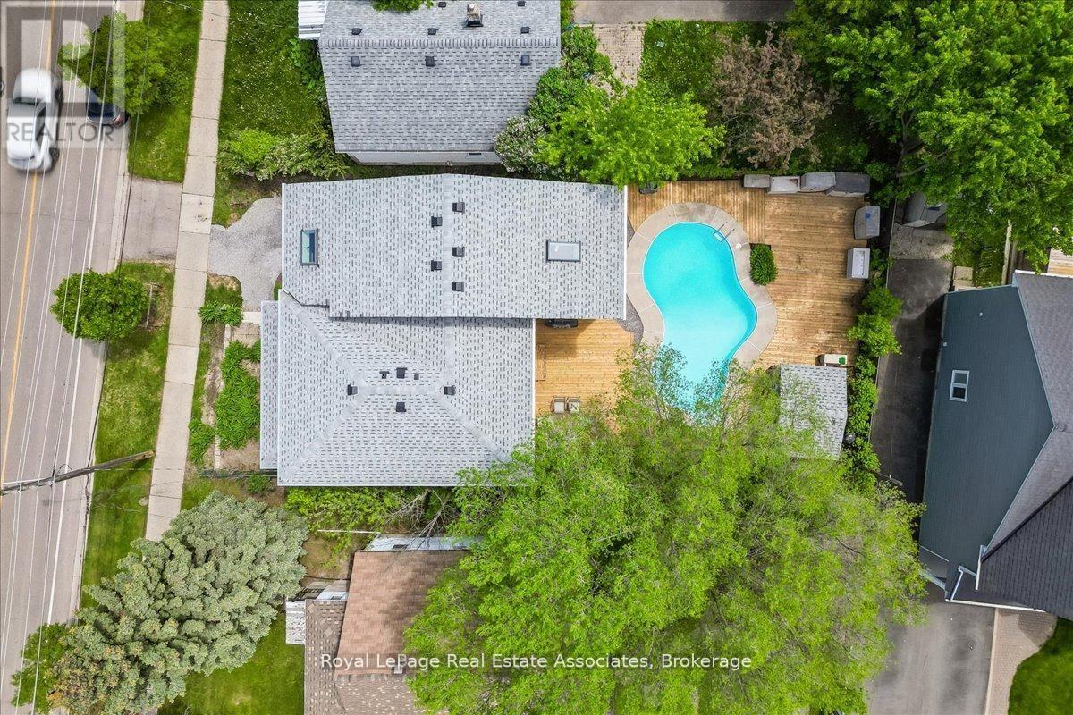 1168 Canterbury Road, Mississauga, Ontario  L5G 4A2 - Photo 2 - W13639294