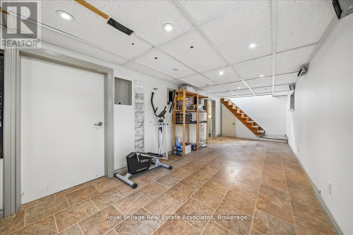 1168 Canterbury Road, Mississauga, Ontario  L5G 4A2 - Photo 31 - W13639294