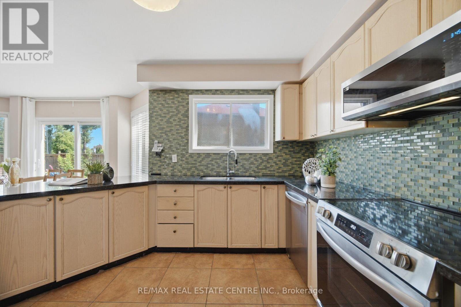 46 Butlermere Drive, Brampton, Ontario  L6Y 4R9 - Photo 15 - W13639336