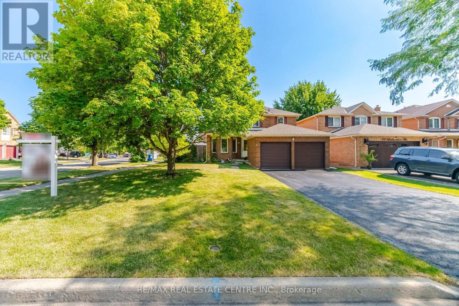 46 Butlermere Drive, Brampton, Ontario  L6Y 4R9 - Photo 2 - W13639336