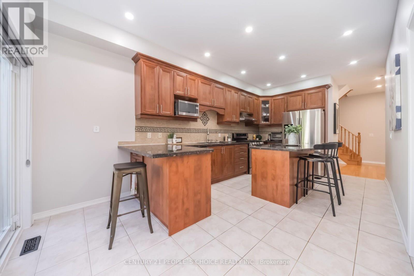 7448 Village Walk, Mississauga, Ontario L5W 2V7 - Photo 13 - W13639404