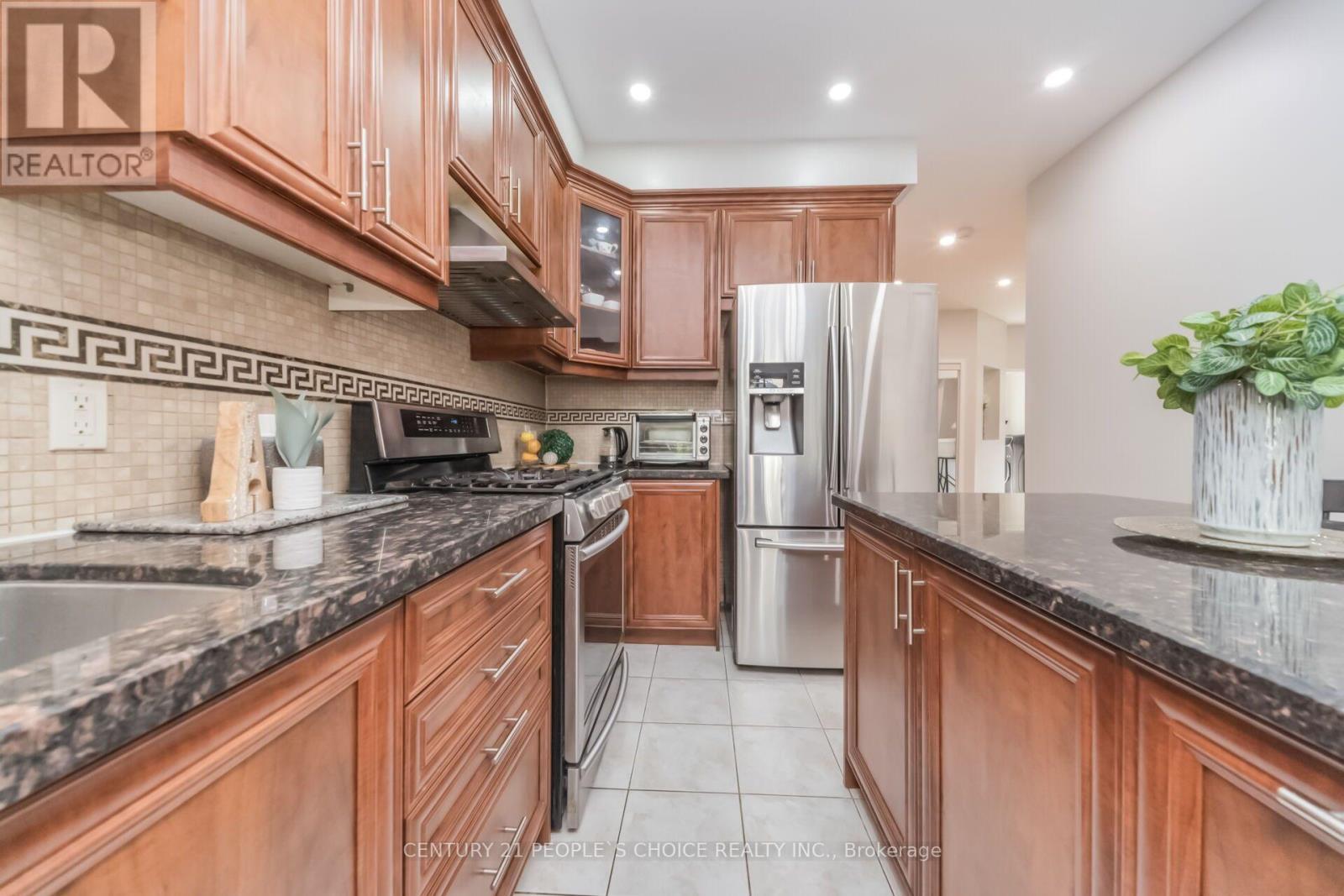 7448 Village Walk, Mississauga, Ontario L5W 2V7 - Photo 14 - W13639404