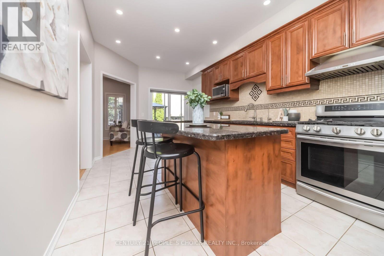 7448 Village Walk, Mississauga, Ontario L5W 2V7 - Photo 16 - W13639404