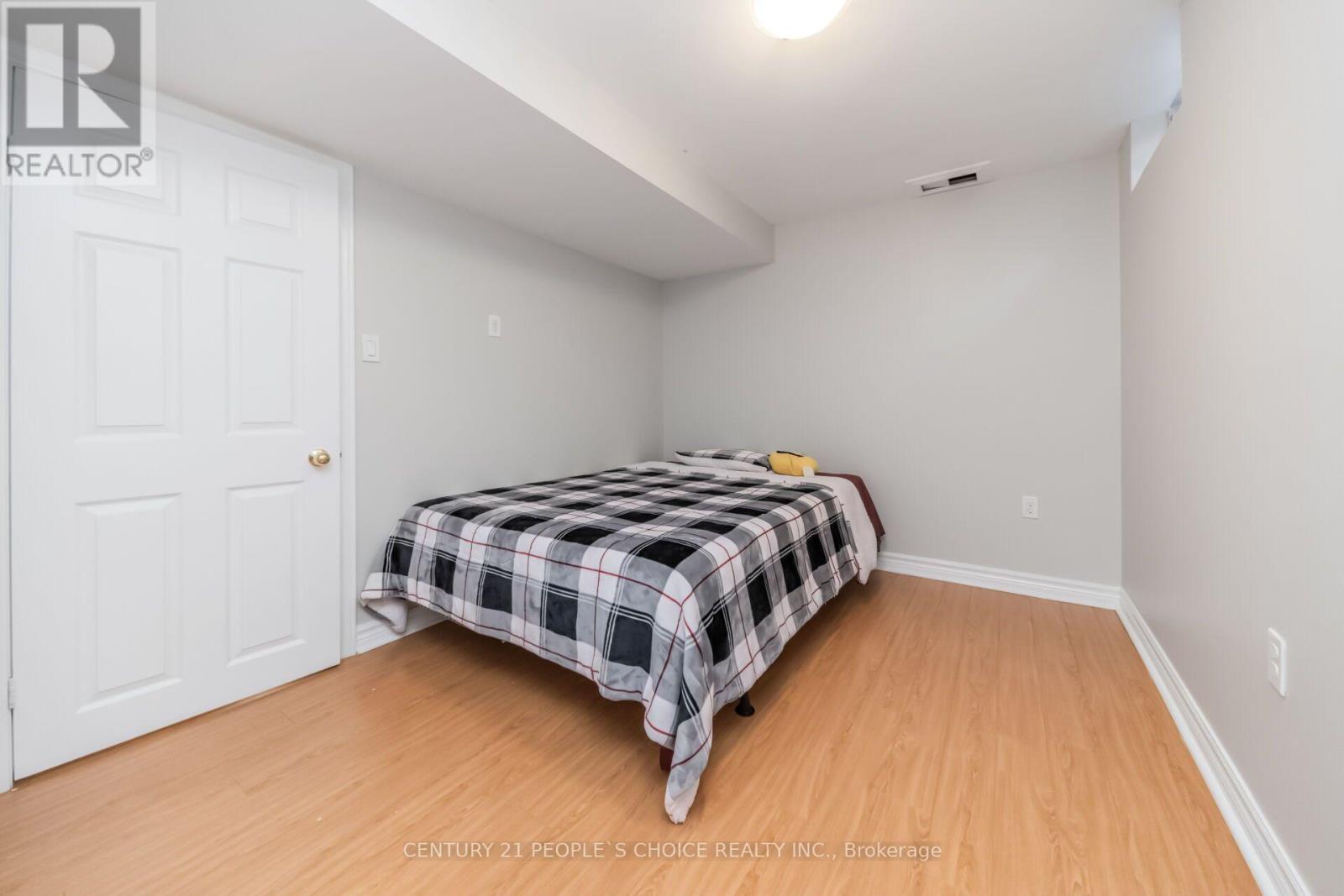 7448 Village Walk, Mississauga, Ontario L5W 2V7 - Photo 38 - W13639404