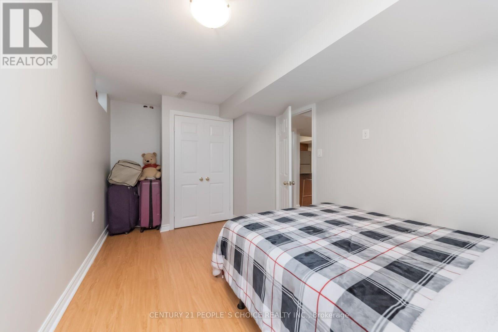 7448 Village Walk, Mississauga, Ontario L5W 2V7 - Photo 39 - W13639404