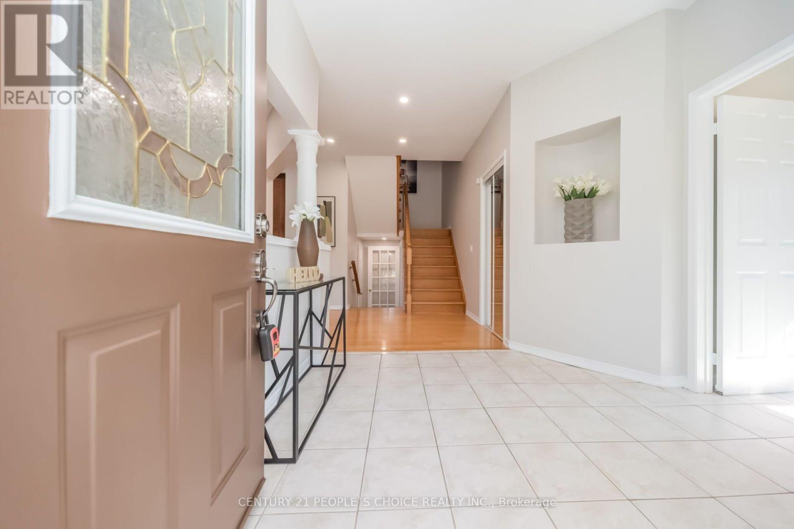 7448 Village Walk, Mississauga, Ontario L5W 2V7 - Photo 5 - W13639404