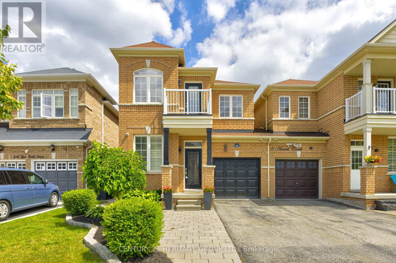 4 Accent Circle, Brampton, Ontario  L7A 0L2 - Photo 2 - W13639466
