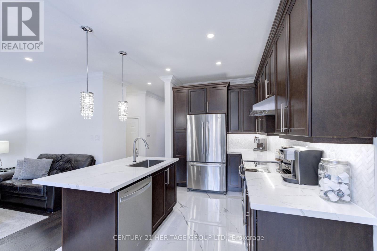4 Accent Circle, Brampton, Ontario  L7A 0L2 - Photo 21 - W13639466