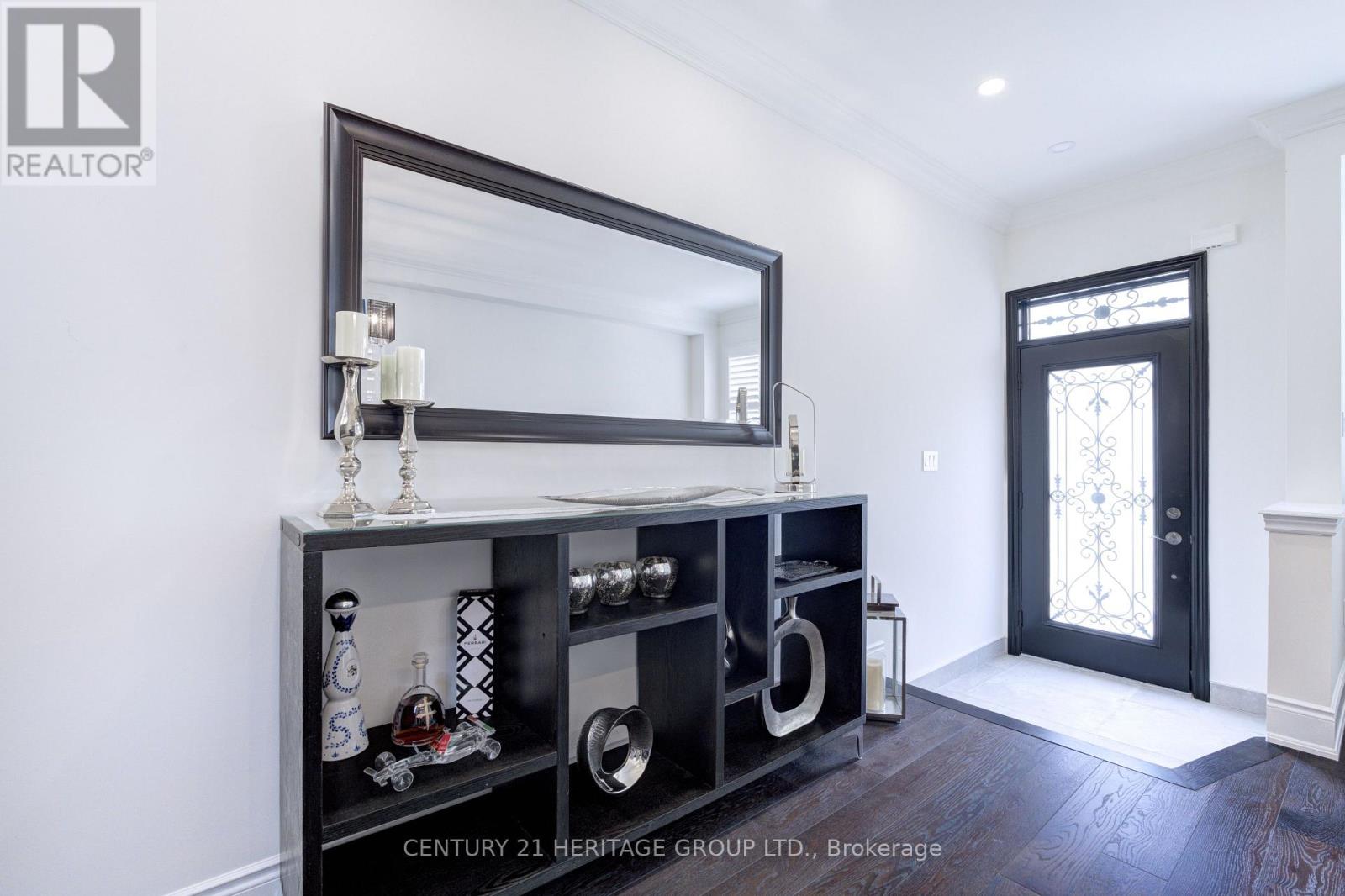 4 Accent Circle, Brampton, Ontario  L7A 0L2 - Photo 3 - W13639466