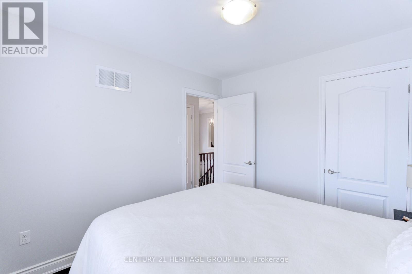 4 Accent Circle, Brampton, Ontario  L7A 0L2 - Photo 38 - W13639466