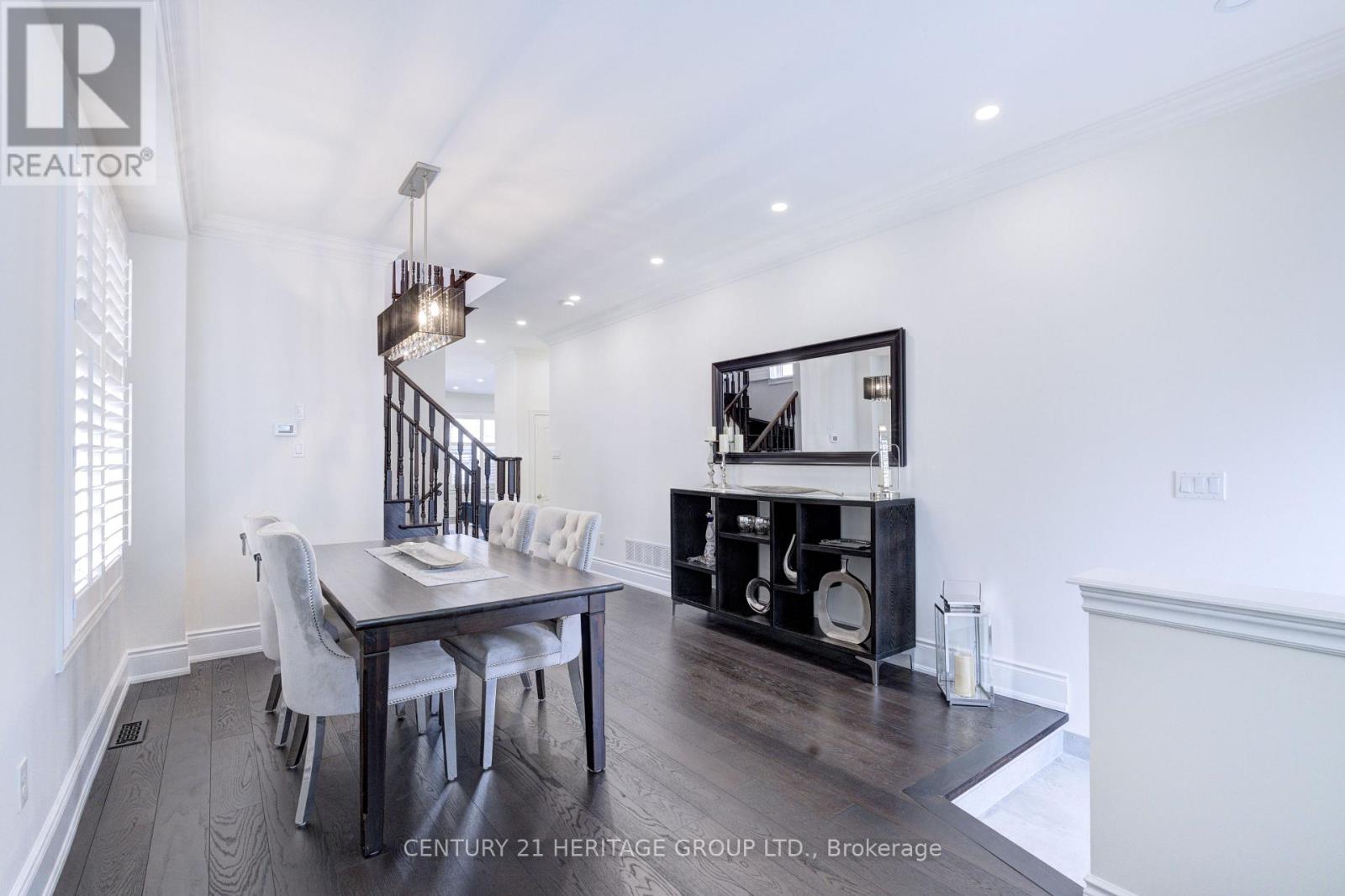 4 Accent Circle, Brampton, Ontario  L7A 0L2 - Photo 5 - W13639466