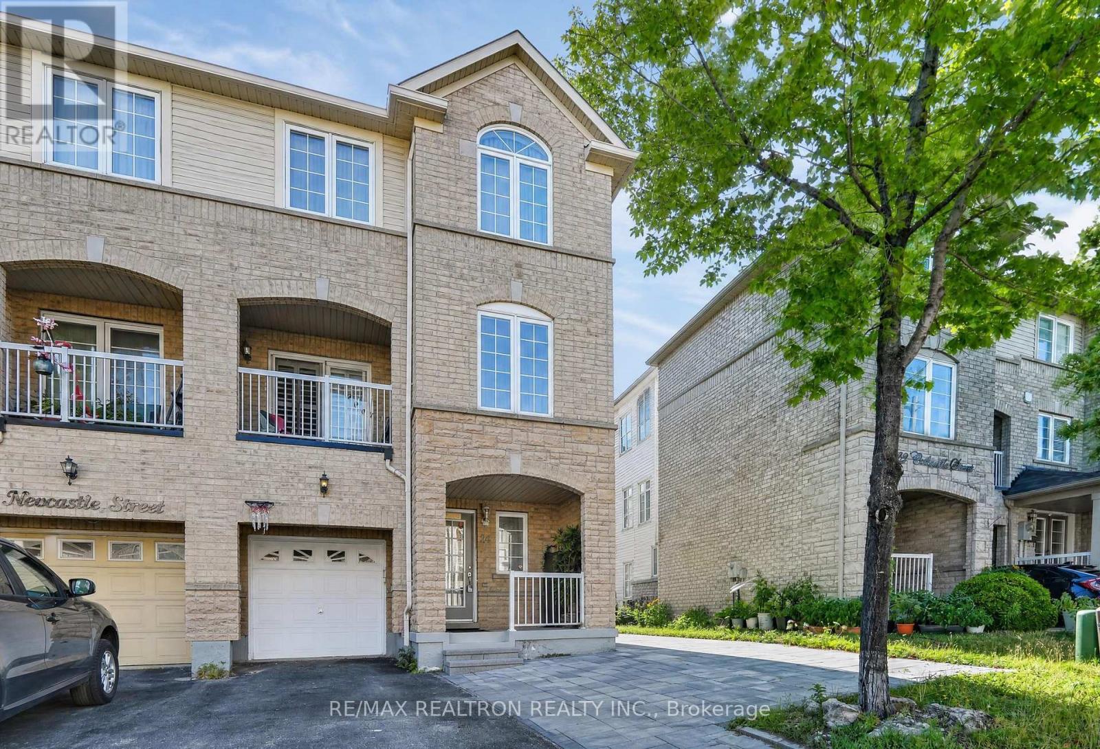 24 CULLCASTLE STREET, Ajax, Ontario
