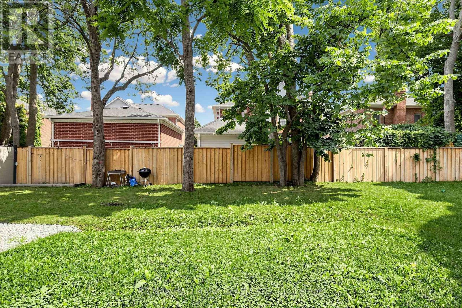 15 Direzze Court S, Richmond Hill, Ontario  L4C 5T8 - Photo 49 - N13597002