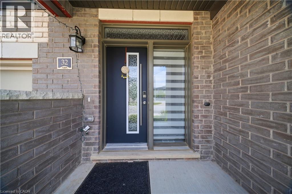 166 Deerpath Drive Unit# 32, Guelph, Ontario  N1K 0E2 - Photo 2 - 40852715