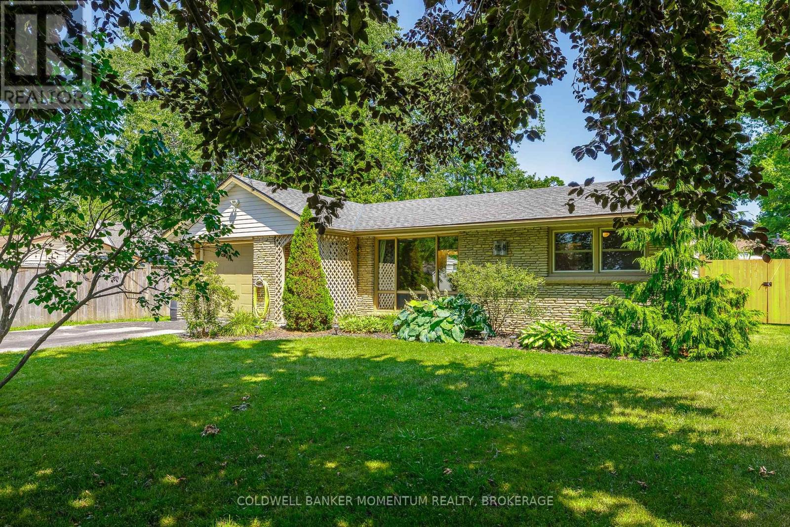 458 Belleview Boulevard, Fort Erie, Ontario  L0S 1N0 - Photo 3 - X13591910