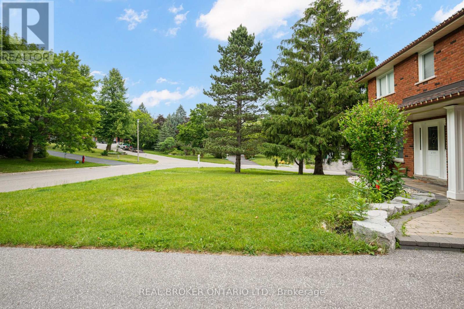 53 Marilyn Street, Caledon, Ontario L7C 1H5 - Photo 3 - W13509378