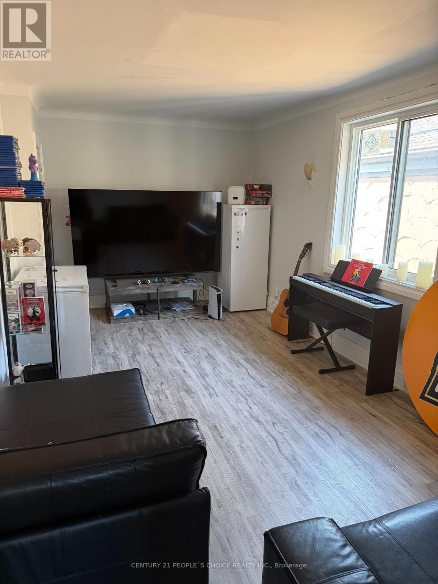 102 Parkdale Avenue N, Hamilton, Ontario  L8H 5W9 - Photo 4 - X13639376