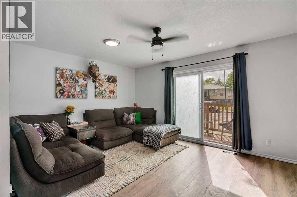 6224 18a Street SE, Calgary, Alberta  T2C 0N1 - Photo 5 - A2325281