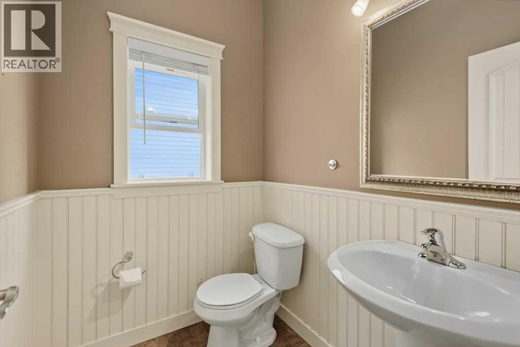 35 Hillcrest Boulevard, Strathmore, Alberta  T1P 1W9 - Photo 17 - A2331065