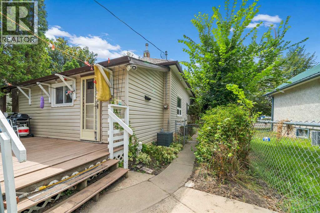 511B Maple Avenue SE, medicine hat, Alberta