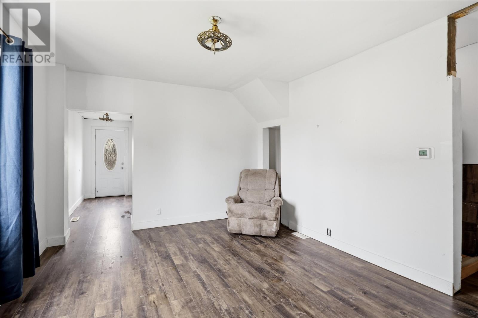 763 Dyment St, Sault Ste. Marie, Ontario  P6C 1E7 - Photo 3 - SM261907