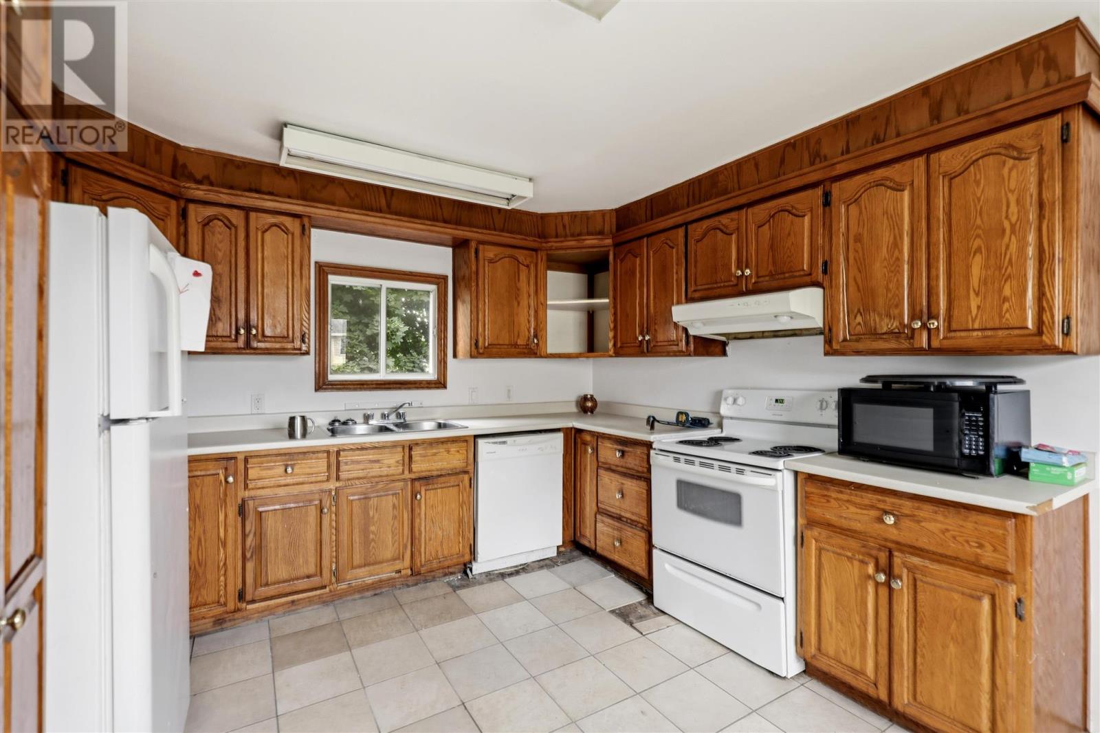 763 Dyment St, Sault Ste. Marie, Ontario  P6C 1E7 - Photo 7 - SM261907