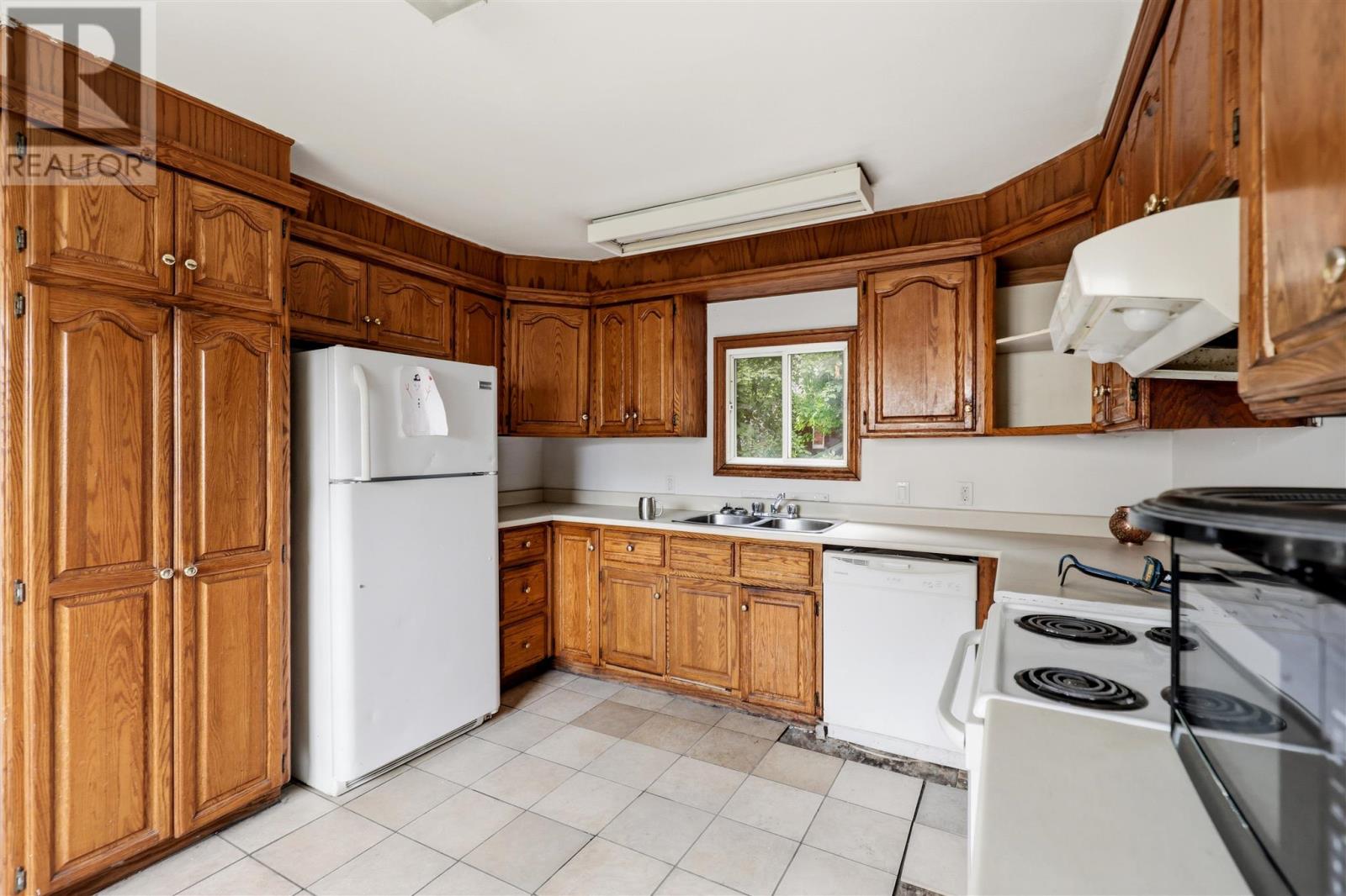 763 Dyment St, Sault Ste. Marie, Ontario  P6C 1E7 - Photo 8 - SM261907