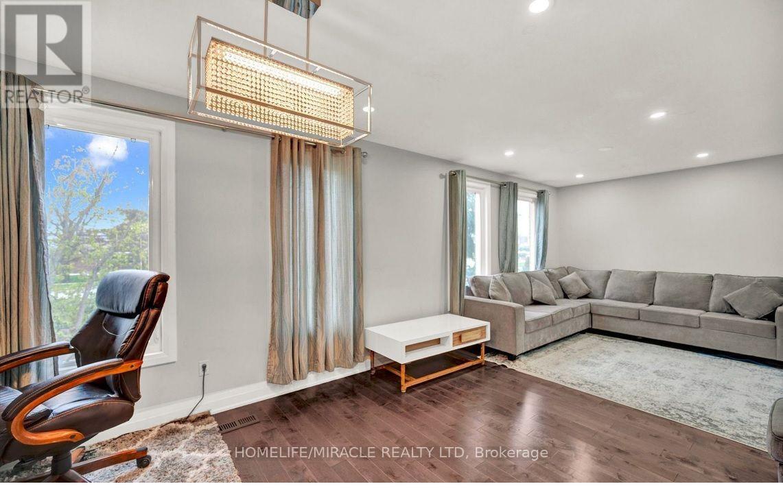 696 Sheppard Avenue, Pickering, Ontario  L1V 1G3 - Photo 4 - E13637938