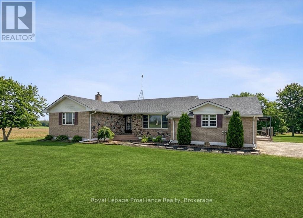 305 VALLEY ROAD, Prince Edward County, Ontario