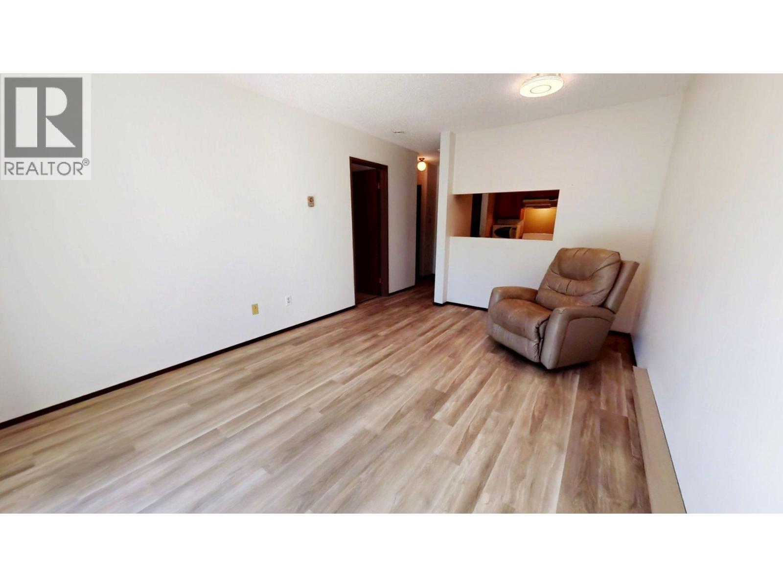 501 Elk Street Unit# 314, Elkford, British Columbia  V0B 1H0 - Photo 6 - 10396675
