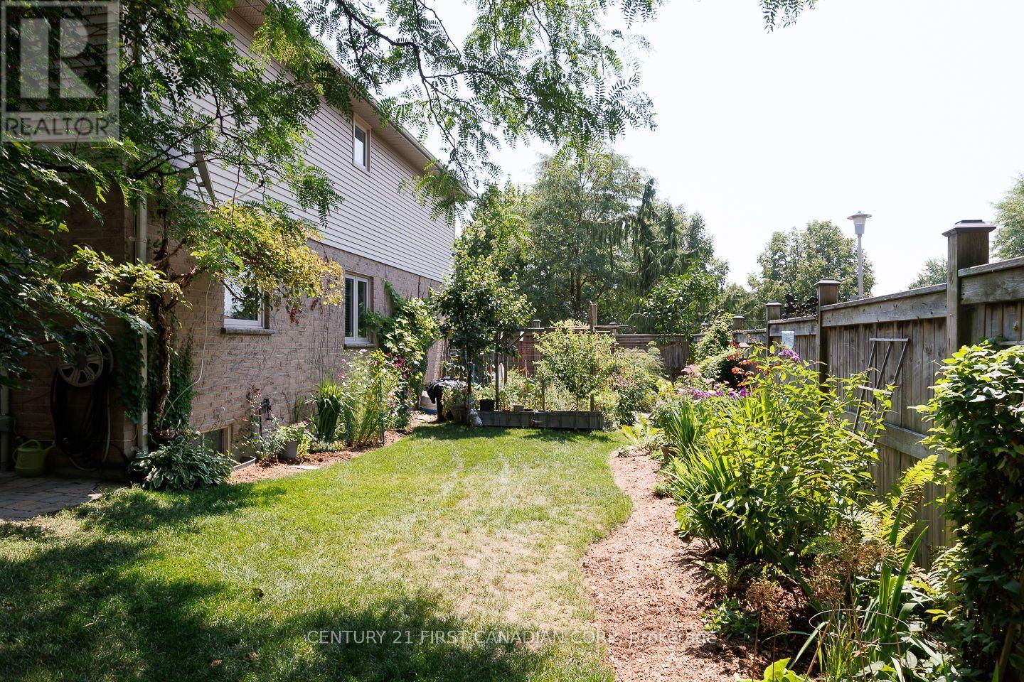 255 Deveron Crescent, London South, Ontario  N5Z 4N2 - Photo 33 - X13638370