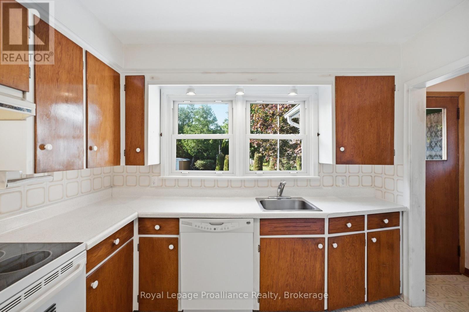 550 Lakeshore Road, Cobourg, Ontario  K9A 1S5 - Photo 37 - X13639516