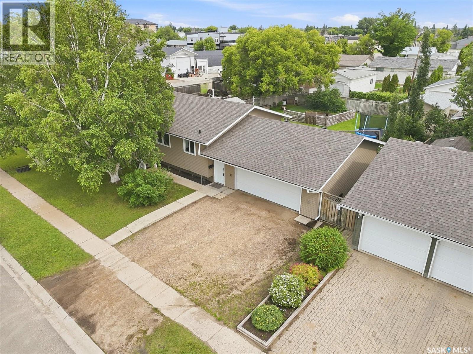 418 North Railway Street, Warman, Saskatchewan  S0K 4S0 - Photo 2 - SK044533