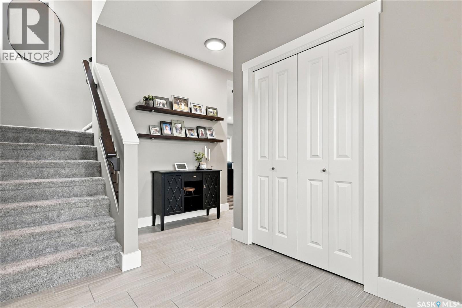 575 Childers Crescent, Saskatoon, Saskatchewan  S7L 4P7 - Photo 4 - SK044471