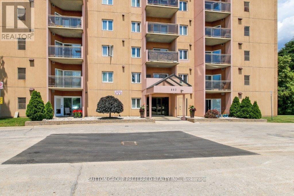 202 - 860 Commissioners Road E, London South, Ontario  N6C 5Y8 - Photo 1 - X13639576