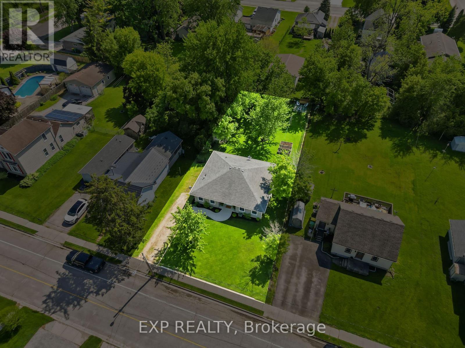 150 O'mara Street, Southwest Middlesex, Ontario  N0L 1M0 - Photo 3 - X13639622