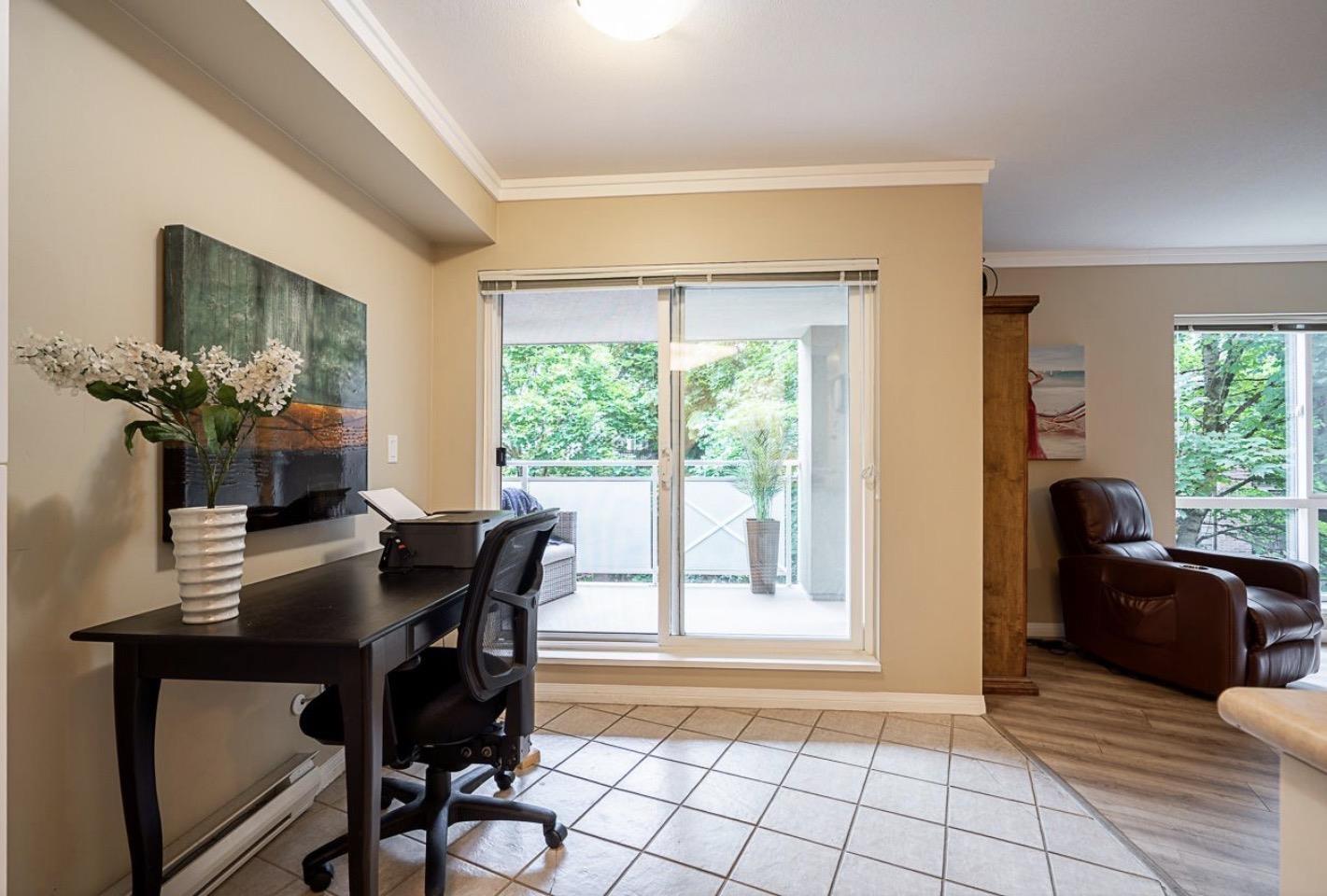 210 15150 29a Avenue, Surrey, British Columbia V4P 3B1 - Photo 9 - R3152037