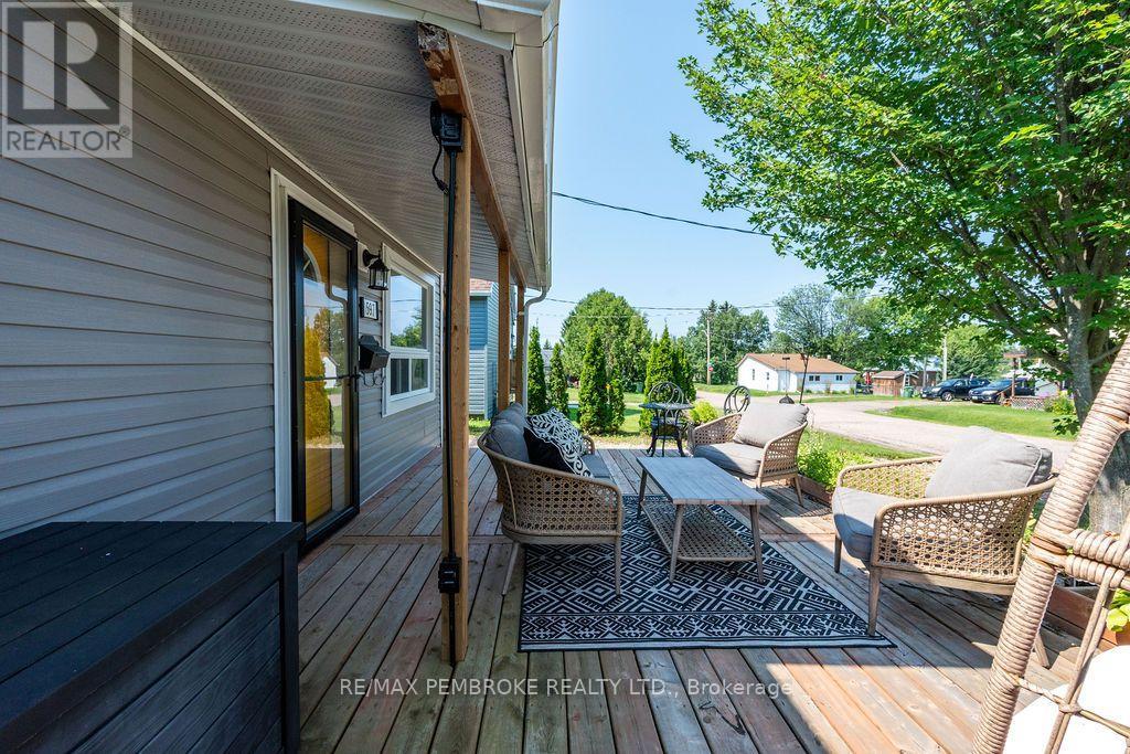 597 Almira Street S, Pembroke, Ontario  K8A 4A3 - Photo 6 - X13639590