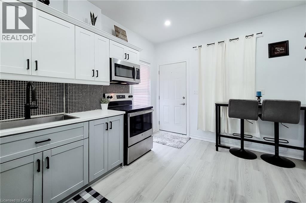 58 East 22nd Street, Hamilton, Ontario  L8V 2V3 - Photo 24 - 40843442